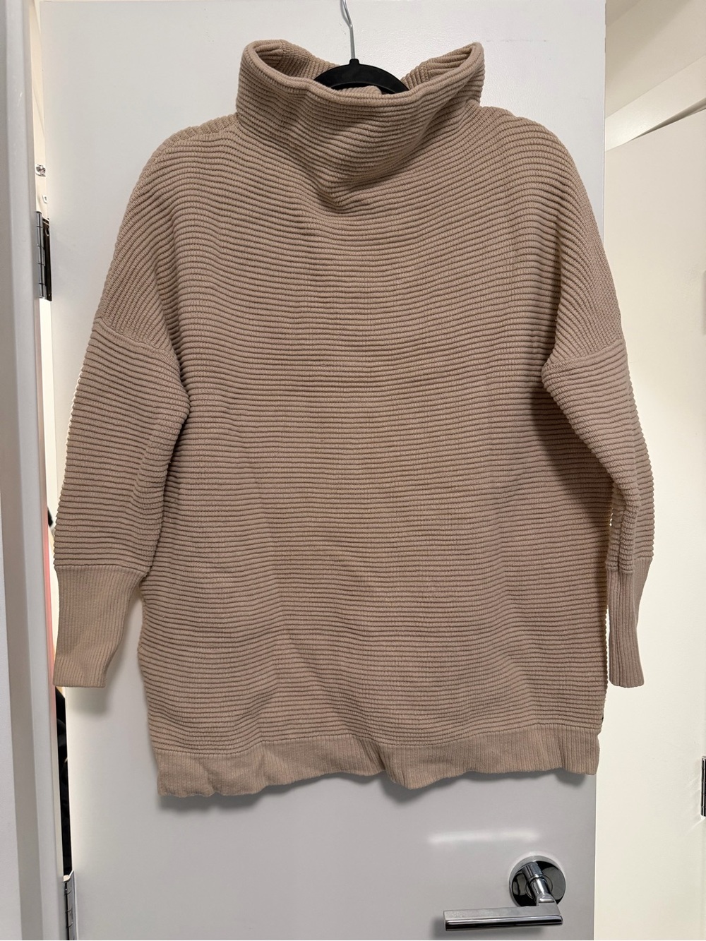 Plenty Funnel neck sweater - beige